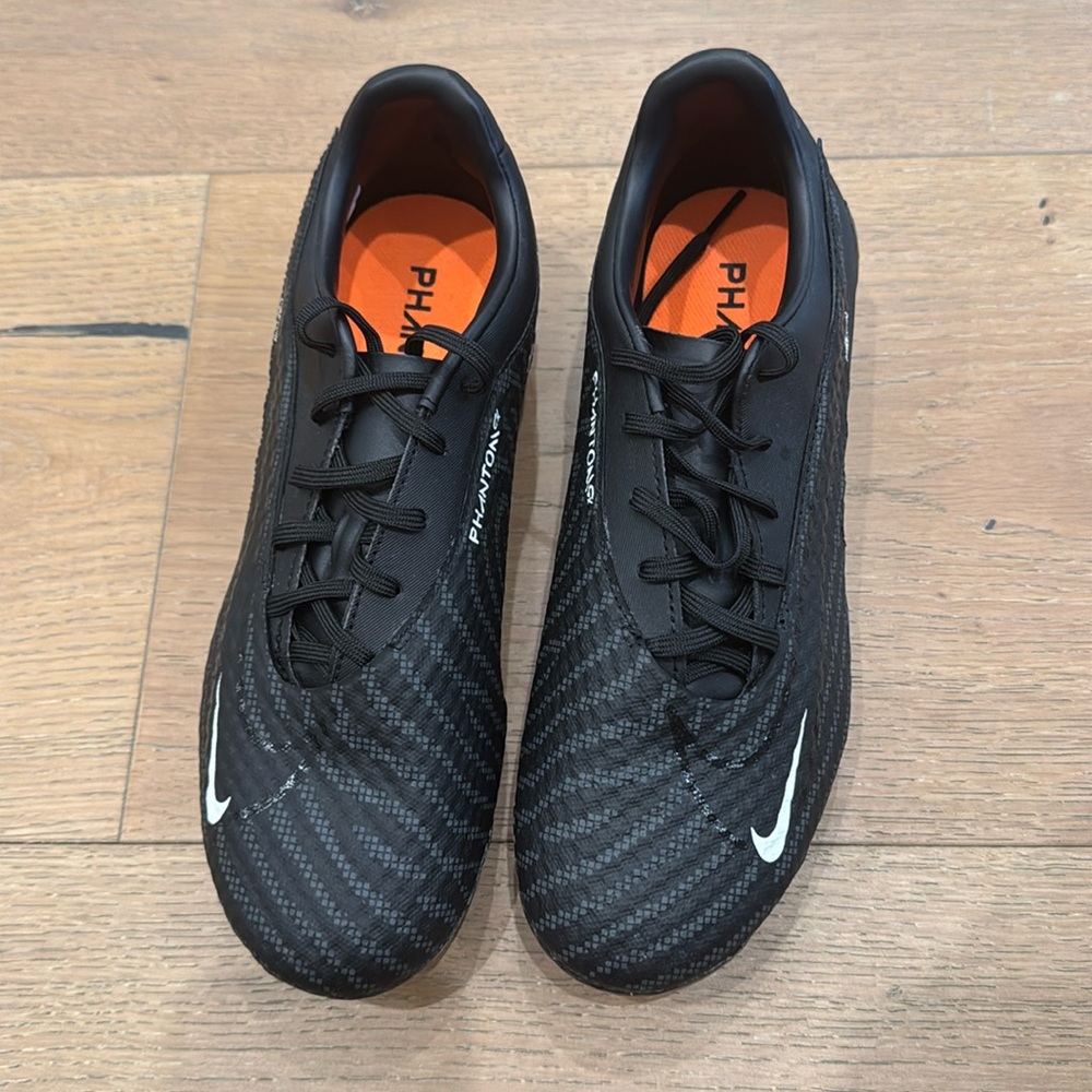 Brand New Soccer Cleats.  No Box.  Nike Phantom GX Academy Shadow Soccer Cleats